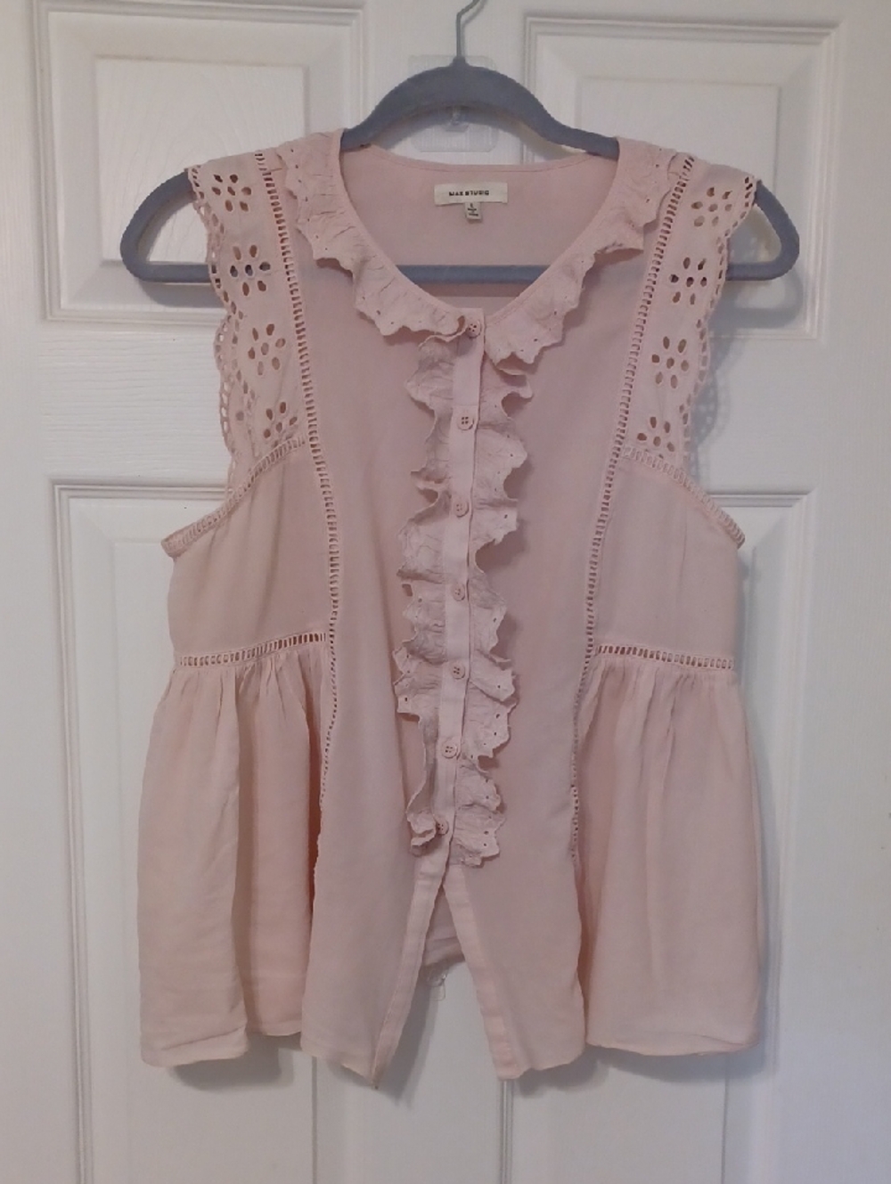 Max Studio Sz L, Blush Pink Ruffle Eyelet Sleeveless Top